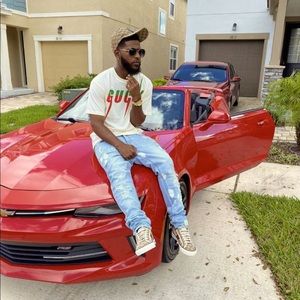 Meet your Posher, Romello